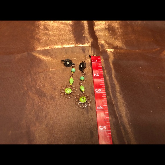 Flower earrings - Picture 3 of 3